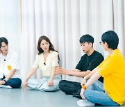 '국민MC' 유재석, 촬영 도중 갑작스러운 촬영장 이탈 왜? (틈만 나면,')