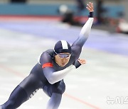 스피드 스케이팅 500M 1위 차지한 김준호