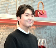 피아니스트 조성진, '미소 머금고' [사진]