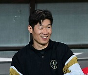 박지성, 앙리, 드로그바! '축구 팬들의 상상이 현실이 됐다'...역대급 반응 아이콘 매치→'누적 온라인 생중계 시청자 수 약 360만 명'