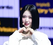 [포토] 트리플에스 VV 공유빈, '예쁜 하트~'