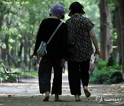 등산로와 분리·오염 최소화…서울시 '맨발산책로' 가이드라인