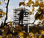 RUSSIA LENIN MONUMENT