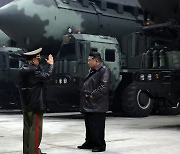 美대선 2주앞… 김정은, ICBM 지하 기지서 핵타격 위협