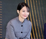 신민아, '영광의 핸드프린팅' [사진]