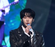 [포토]NCT 도영, 축하무대