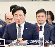 [포토]답변하는 유상임 과기부 장관