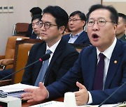 "무슨 놈의 직무감찰? 조작이 어디 있나"…법무장관, 발끈한 이유는