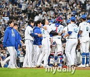 [MD포토] 삼성 라이온즈, '드디어 이겼다!'