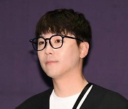 이홍기 심경 '논란'…'성매매 의혹' 최민환 감싸나? '버닝썬'은 칼손절 했는데 [엑's 이슈]