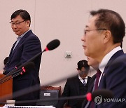 법사위 증인 출석한 이화영 전 경기도평화부지사