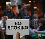 BRITAIN OUTDOOR SMOKING BAN