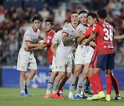 일단 여기서 이겨 울산과 우승 경쟁…2위 강원 vs 3위 김천 빅매치