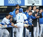 삼성 이재현, 솔로포 축하