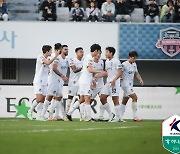 서울, 수원FC 잡고 4위 등극…K리그2 선두 안양은 2위와 6점 차로 달아나