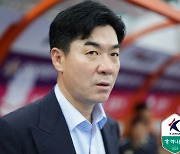 ‘윤정환 vs 정정용’ 강원과 김천의 첫 우승 희망, 이겨야 이어갈 수 있다