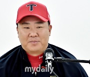 [MD포토] 이범호 감독, '여유 있는 미소'