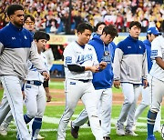 한국시리즈 4차전 패배, 아쉬움 가득한 삼성 선수들 [사진]