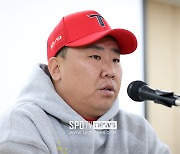 "네일에게 감사하다" 이범호 감독은 왜 71구만 던진 에이스에게 경의를 표했을까