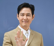 “주연·조연 출연료 20배 차이” 치솟는 스타 몸값에 제작사 아우성…넷플릭스 뒤늦게 “내부 고민 중” [SS초점]