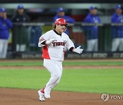 KIA 한국시리즈 3승째, MVP 경쟁도 치열…삼성은 부상에 한숨