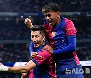 바르셀로나, 레알마드리드 4-0 완파…시즌 첫 엘클라시코 승리