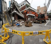 통제되는 용산구 다세대주택 붕괴 현장