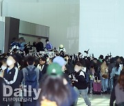 인천공항 측, 연예인 특혜 논란에 "별도 출입문 절차 시행하지 않을 예정" [공식입장]