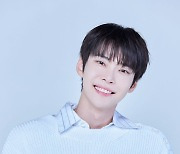 NCT 도영, 내달 6일 새 싱글 '시리도록 눈부신' 발매