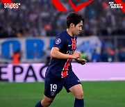 '가짜 9번→측면 공격수 복귀' 이강인, 골 없어도 '킬패스' 빛났다... PSG, 마르세유와 '르 클라시크' 3-0 승리