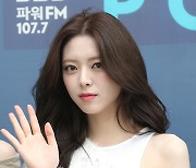 유나, 감탄 절로 나는 미모