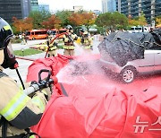 간이 수조에서 전기차 화재 진압