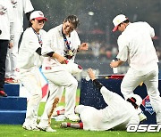 한국시리즈 MVP 김선빈,'시원하다' [사진]