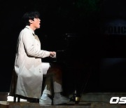 손준호,'피아노 연주' [사진]