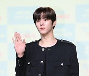 '강나언♥' 김우석, "엑스원 손동표와 재회 기뻐…캐스팅 스포해 당황" [엑's 현장]