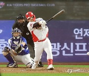 MVP 김선빈 "2009년엔 리모컨 던졌는데…올해 우승이 가장 감동"(종합)