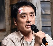 '♥김남주' 김승우, 겹경사 터졌다…데뷔 34년 만에 첫 장편 드라마 연출