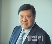 美 학회에 서정진 회장 등장…셀트리온 ‘짐펜트라’ 추적연구 결과 발표