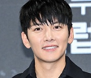 지창욱 '눈호강 비주얼'