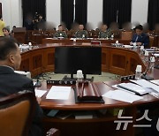 [속보] 軍 "北, 대형 잠수함 개발 정황…원자력 추진 여부는 확인 필요"