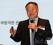 김학균 센터장 "밸류업 성공 위해 기업과 소액 주주 대등해져야"