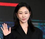 “'봄날의 햇살'은 잊어라! 대사 꼭꼭 씹어가며 연기” 하윤경, ‘강남 비-사이드’ 연줄 없는 평검사로 색다른 연기