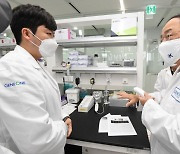 [특징주]진원생명과학, 플라스미드 DNA 美공급 소식에 주가↑