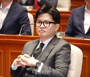 여의도 뒤흔든 '명태균 의혹'에서 자유로운 한 사람은…