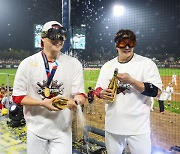 올해 기아 KBO 통합우승 `축하주`는 어떤 술?