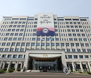 [속보]대통령실 "우크라가 우리에게 포탄지원 요청한 적 없다"