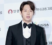 “급여 6억 원 미지급” 박유천, 전 소속사 대표 손배소송서 승소