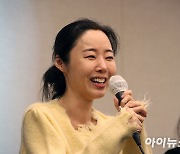 민희진, '대표 재선임' 가처분 각하에…"하이브와 끝까지 해볼 것"