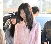 트와이스 쯔위, 우아함 휘감는 출국 [포토엔HD]