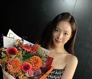 한지민, ♥최정훈과 열애 후 첫번째 생일…드레스 입고 뽐낸 청순美